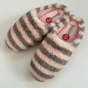 NWOT Aerosoles Memory Foam Slippers